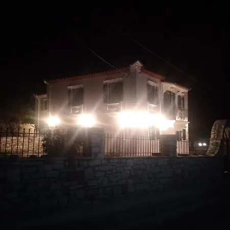 Luxury Two Story Ideal For Families Vila Koróni