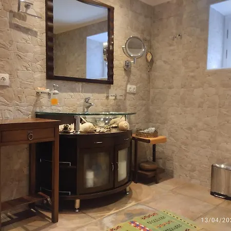 Luxury Two Story Ideal For Families Vila *