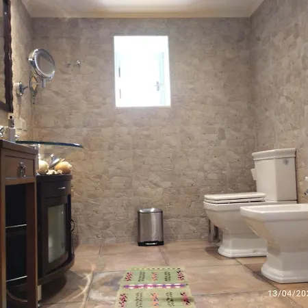 Luxury Two Story Ideal For Families * Koróni